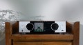 Onkyo-Y40-silver-zdjecie-przodu-lifestyle.jpg